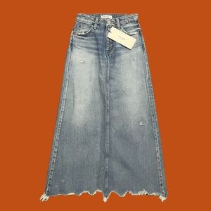 NWT Moussy Vintage light wash distressed long denim skirt size women’s 25